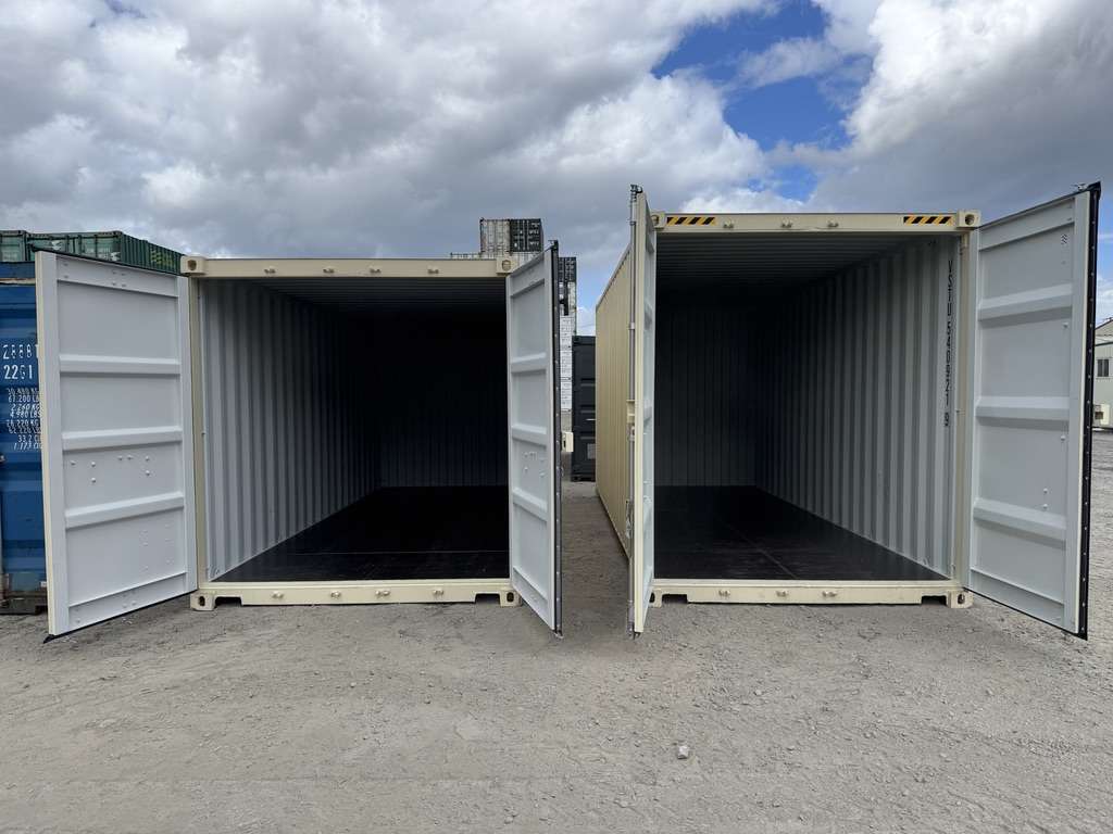 20ft and 20ft HC inside