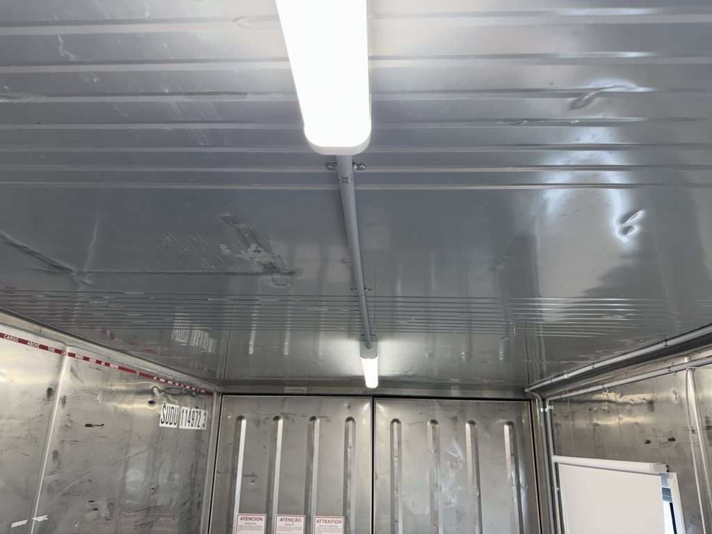 Electrical fitout in a reefer