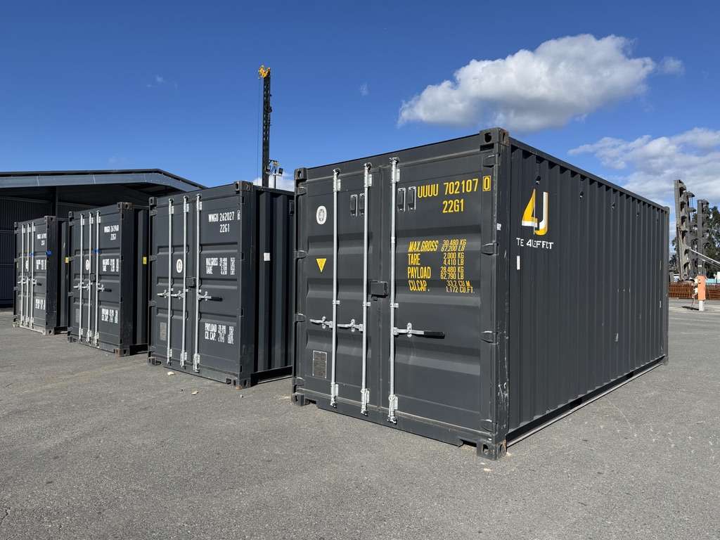 Dark 20ft units in yard